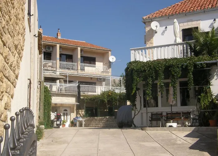 Ivan Apartman Primosten